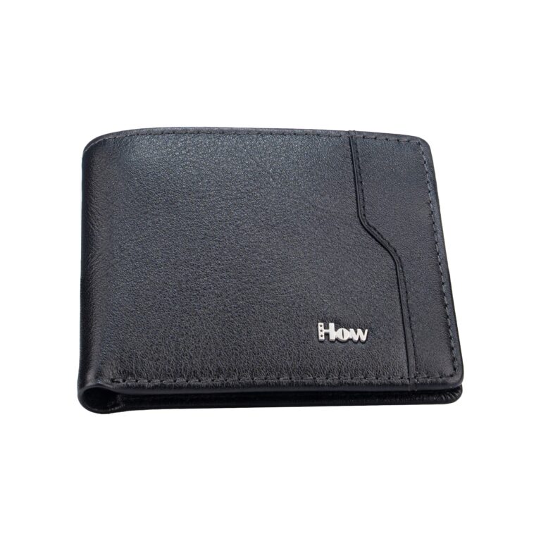 Ví HowLeather màu đen chụp nghiêng trên nền trắng, thấy đường may và đường viền cong bên phải.